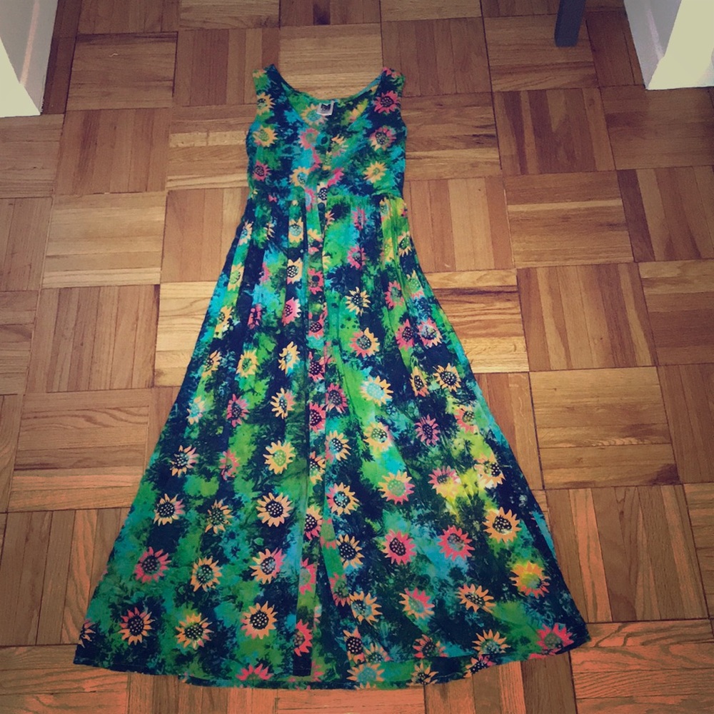 Colorful 90s style maxi dress